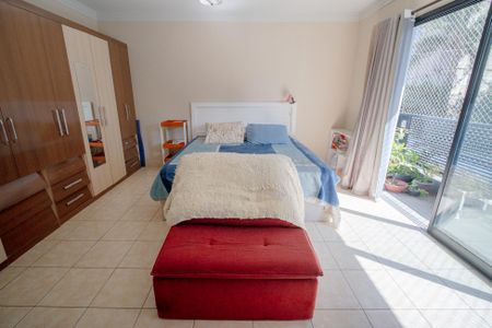 Casa à venda com 330m², 4 quartos e 2 vagasSuíte 1