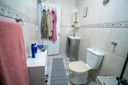 Casa à venda com 330m², 4 quartos e 2 vagasBanheiro Suíte 2