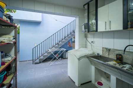 Casa à venda com 330m², 4 quartos e 2 vagasÁrea de Serviço