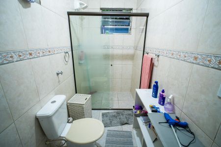 Casa à venda com 330m², 4 quartos e 2 vagasBanheiro social