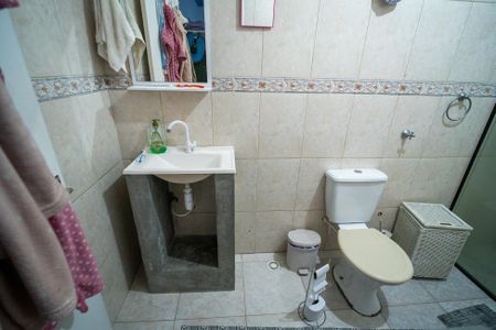 Casa à venda com 330m², 4 quartos e 2 vagasBanheiro Suíte 2