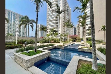 Apartamento para alugar com 157m², 2 quartos e 3 vagas