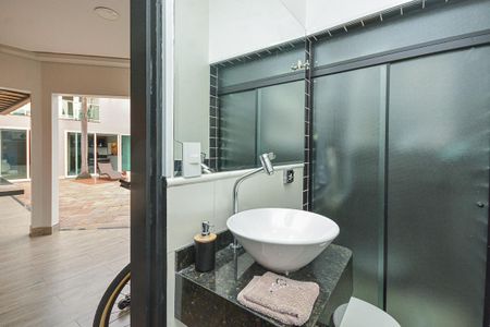 Casa à venda com 271m², 3 quartos e 4 vagasLavabo 2