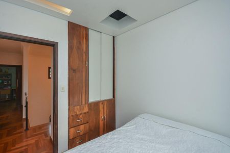 Casa à venda com 271m², 3 quartos e 4 vagasQuarto 2