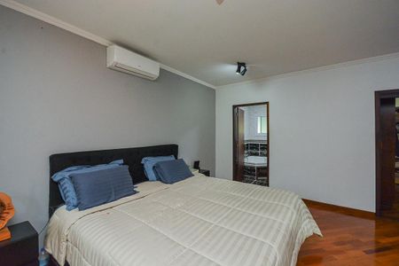 Casa à venda com 271m², 3 quartos e 4 vagasQuarto 3 - Suíte