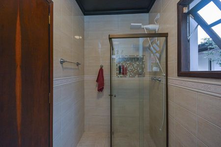 Casa à venda com 271m², 3 quartos e 4 vagasBanheiro