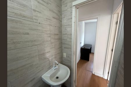 Apartamento para alugar com 44m², 2 quartos e sem vagaBanheiro