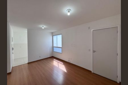 Sala de apartamento para alugar com 2 quartos, 44m² em Vargem Grande, Rio de Janeiro