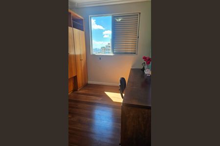 Apartamento para alugar com 110m², 3 quartos e 3 vagasQuarto