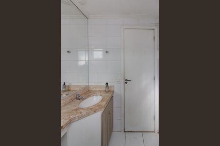 Apartamento para alugar com 68m², 3 quartos e 1 vagaBanheiro do Quarto 2 suíte