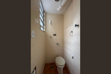 Apartamento para alugar com 105m², 3 quartos e 1 vagaÁrea de serviço - banheiro
