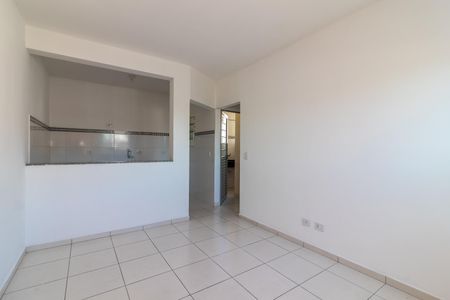 Sala de casa para alugar com 1 quarto, 40m² em Parque Peruche, São Paulo