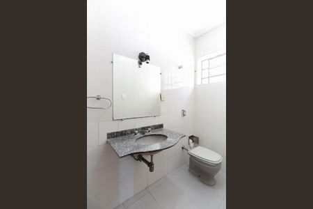 Casa à venda com 210m², 3 quartos e 2 vagasLavabo