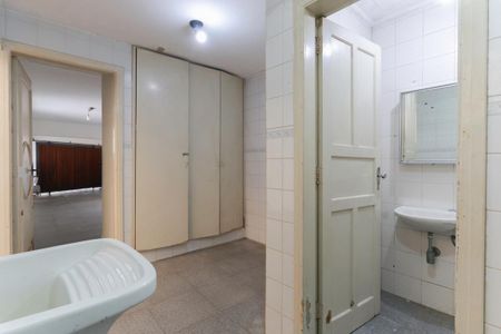 Casa à venda com 210m², 3 quartos e 2 vagasÁrea de serviço