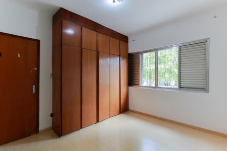 Casa à venda com 210m², 3 quartos e 2 vagasQuarto 2