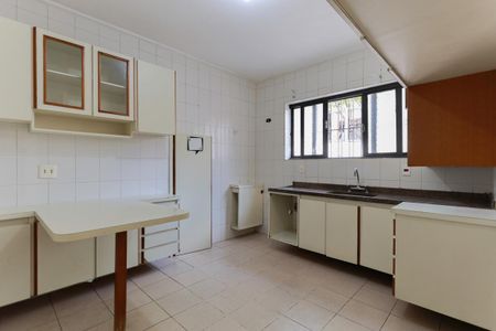 Casa à venda com 210m², 3 quartos e 2 vagasCozinha