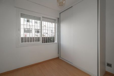 Quarto 2 de apartamento para alugar com 2 quartos, 65m² em Passo D’areia, Porto Alegre