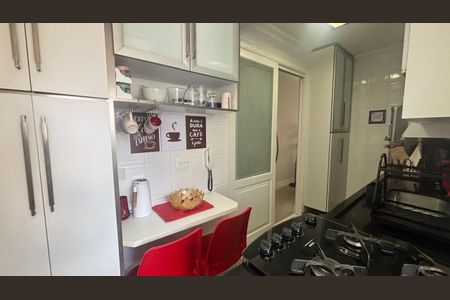 Apartamento à venda com 120m², 3 quartos e 2 vagasCozinha