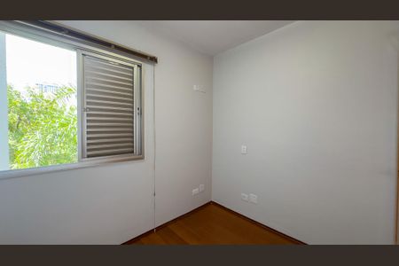 Apartamento à venda com 80m², 3 quartos e 2 vagasQuarto 2