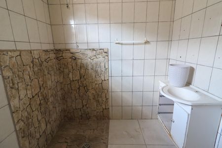 Banheiro de casa à venda com 2 quartos, 106m² em Quitaúna, Osasco