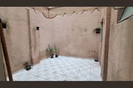 Apartamento à venda com 80m², 2 quartos e 1 vagaQuintal