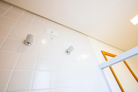 Apartamento para alugar com 60m², 2 quartos e 2 vagasBanheiro do quarto 1