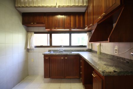 Apartamento à venda com 105m², 3 quartos e 2 vagasCozinha - Armários