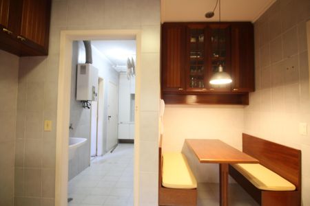 Apartamento à venda com 105m², 3 quartos e 2 vagasCozinha - Armários
