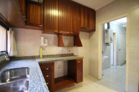 Apartamento à venda com 105m², 3 quartos e 2 vagasCozinha - Armários