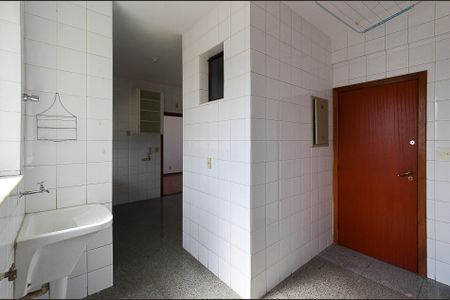 Apartamento para alugar com 121m², 4 quartos e 2 vagasÁrea de Serviço