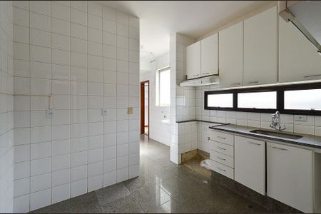 Apartamento para alugar com 121m², 4 quartos e 2 vagasCozinha