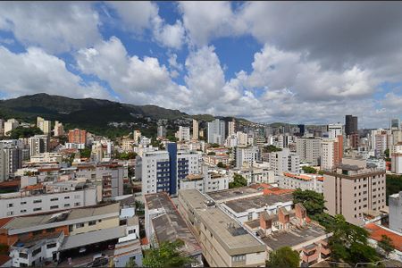 Apartamento para alugar com 121m², 4 quartos e 2 vagasVista