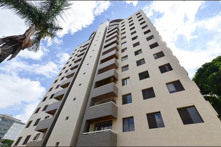 Apartamento para alugar com 121m², 4 quartos e 2 vagasFachada