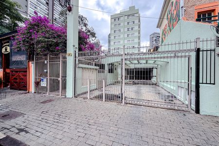 Apartamento à venda com 74m², 2 quartos e 1 vaga Apartamento à venda com 74m², 2 quartos e 1 vagaFachada com Plaquinha