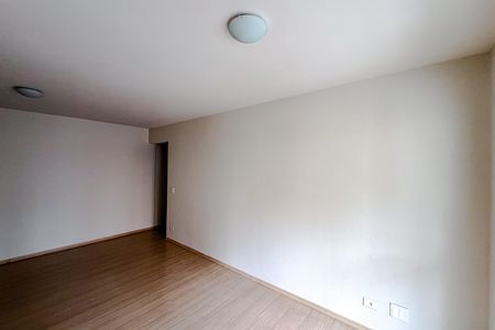 Apartamento à venda com 74m², 2 quartos e 1 vaga Apartamento à venda com 74m², 2 quartos e 1 vagaSala