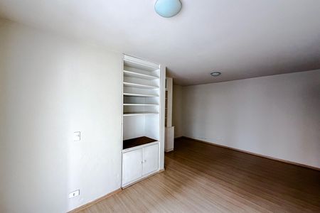 Apartamento à venda com 74m², 2 quartos e 1 vaga Apartamento à venda com 74m², 2 quartos e 1 vagaSala