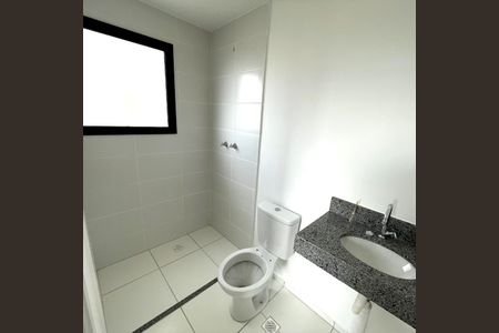Banheiro de apartamento à venda com 3 quartos, 64m² em Botafogo, Campinas