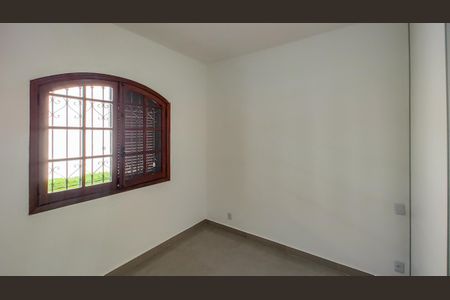 Casa para alugar com 162m², 3 quartos e 8 vagasQuarto