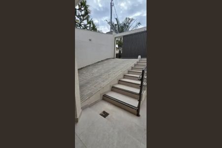 Casa para alugar com 3 quartos, 162m² em Santa Branca, Belo Horizonte