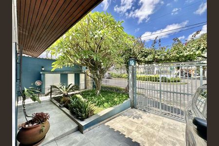Casa à venda com 227m², 4 quartos e 4 vagasÁrea externa