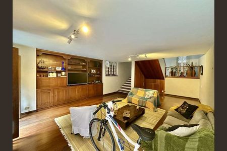 Sala de casa à venda com 4 quartos, 227m² em Jardim Jussara, São Paulo