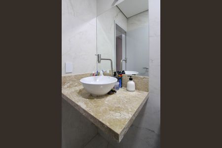 Casa para alugar com 166m², 2 quartos e 2 vagasBanheiro 2