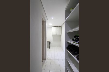 Closet Quarto 1 de casa para alugar com 2 quartos, 166m² em Jardim Bom Refugio, São Paulo