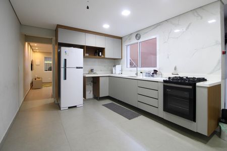 Casa para alugar com 166m², 2 quartos e 2 vagasCozinha 