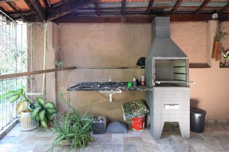 Casa para alugar com 166m², 2 quartos e 2 vagasVaranda e Churrasqueira