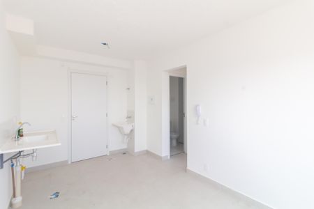 Sala/Cozinha de apartamento para alugar com 2 quartos, 32m² em Fazenda Aricanduva, São Paulo