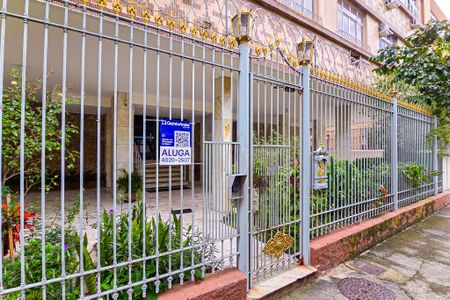 Apartamento para alugar com 80m², 2 quartos e 1 vagaFachada do Prédio com placa