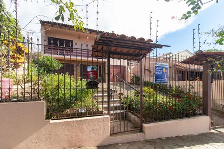 Casa à venda com 120m², 5 quartos e 2 vagasFachada