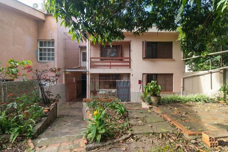 Casa à venda com 120m², 5 quartos e 2 vagasQuintal
