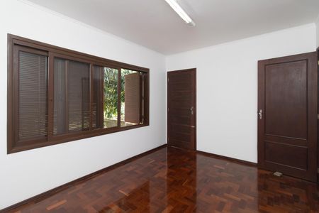 Casa à venda com 120m², 5 quartos e 2 vagasQuarto 5